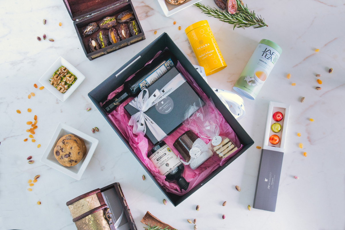MAKE IT AN EID TO REMEMBER WITH JW GIFT BOXES!