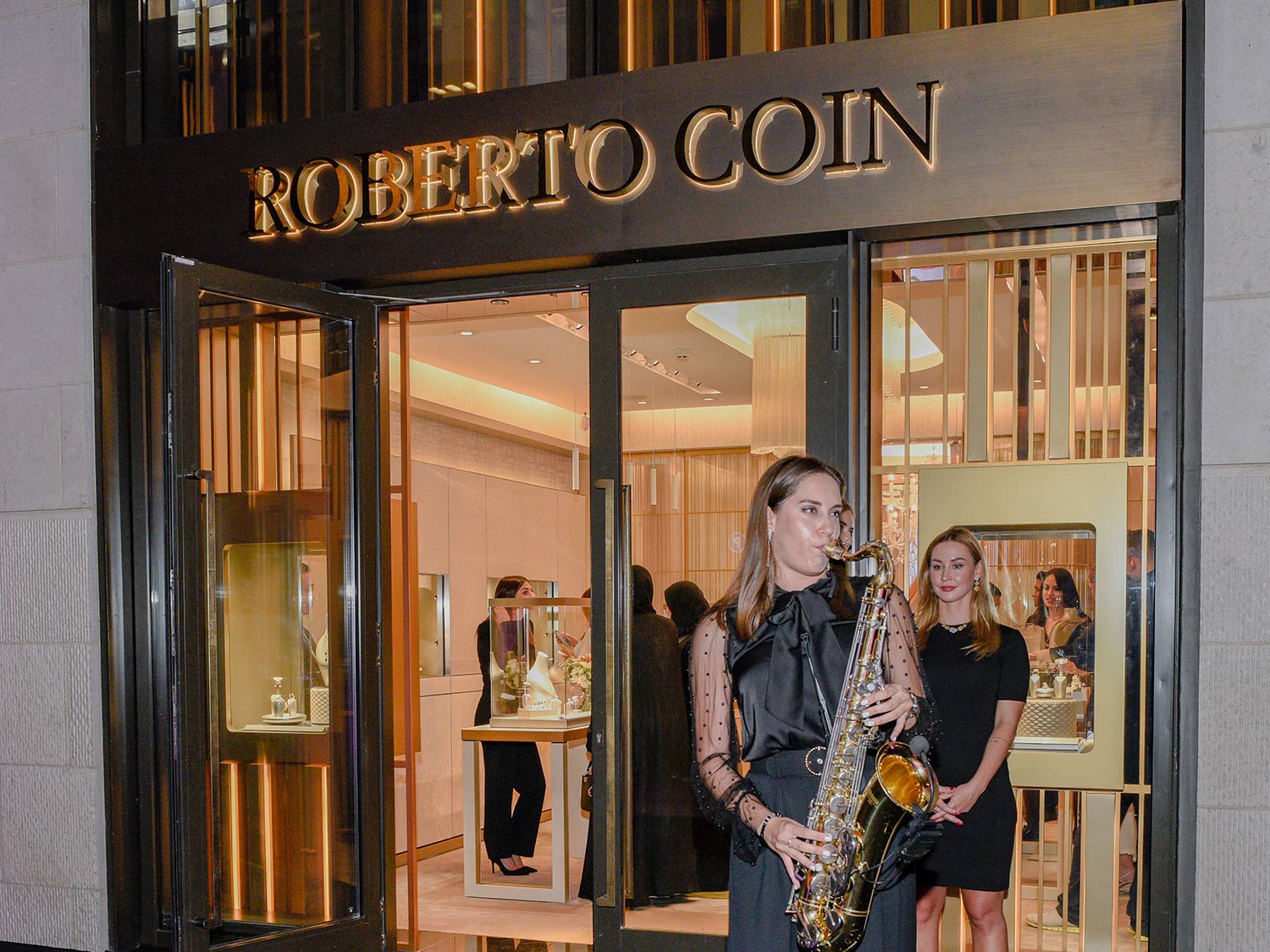 ROBERTO COIN OPENS NEW BOUTIQUE IN QATAR